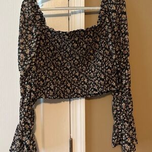 Wild Fable Black and Cream Floral Blouse